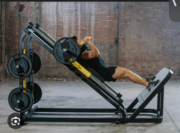 هاك سكوات - Hack Squat
